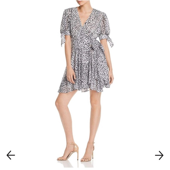 Red wrap dress - Picture 6 of 6